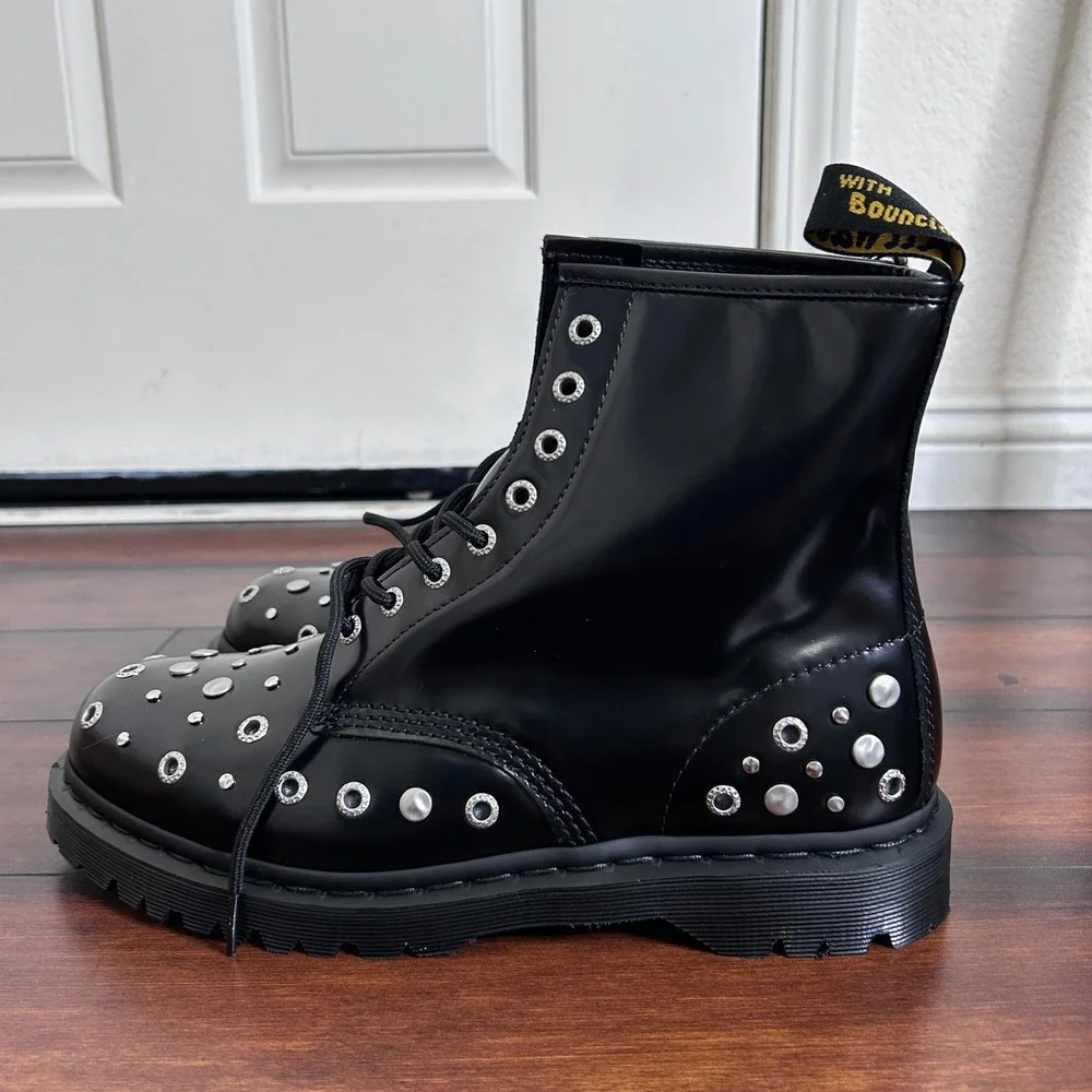 NIB Dr. Martens Studded Buttero Leather Studded Combat Boots Mens 11 Goth Grunge